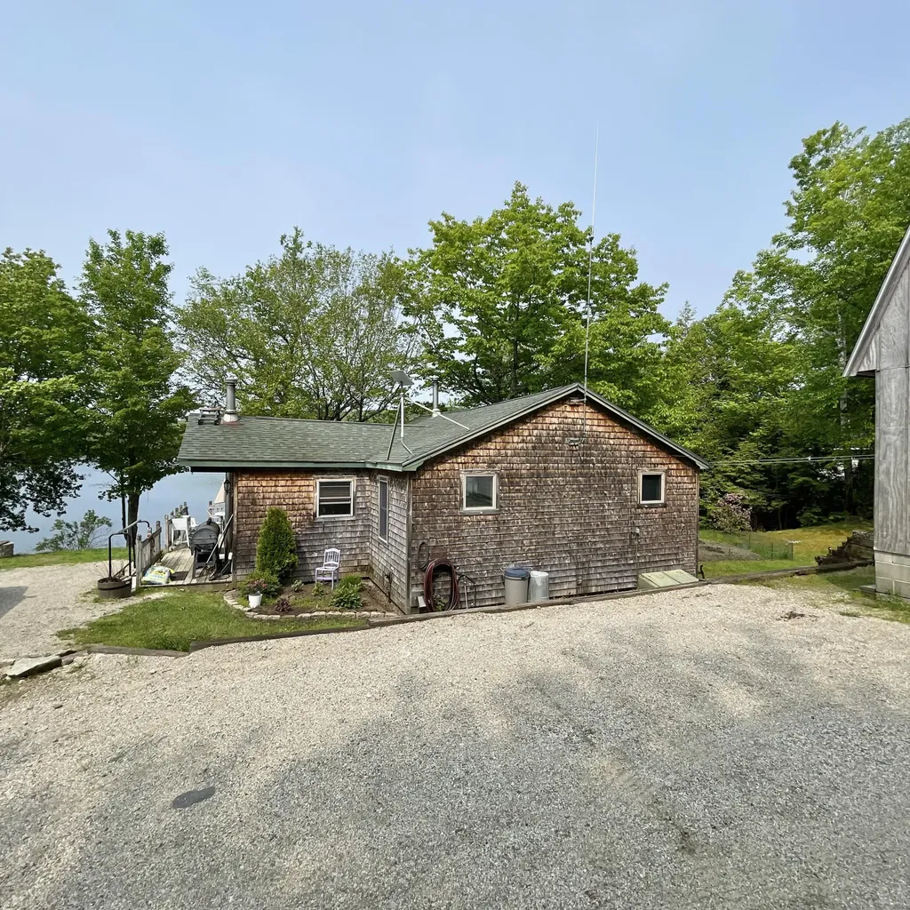 213 Spring River Lake T10 Sd ME 04622