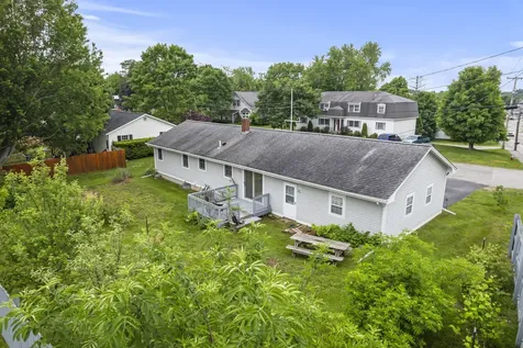 2 Laase Avenue Lewiston ME 04240