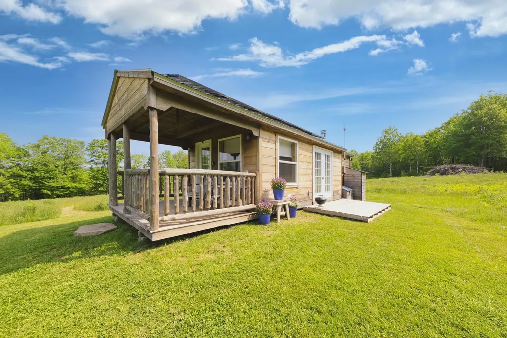 1535 Bailey Road Knox ME 04986