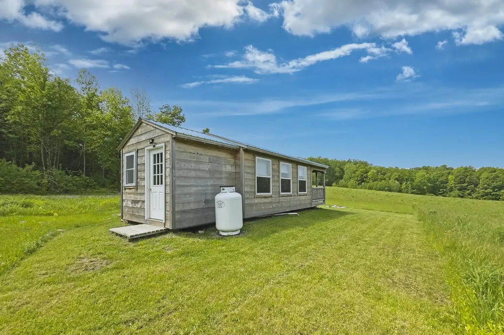 1535 Bailey Road Knox ME 04986