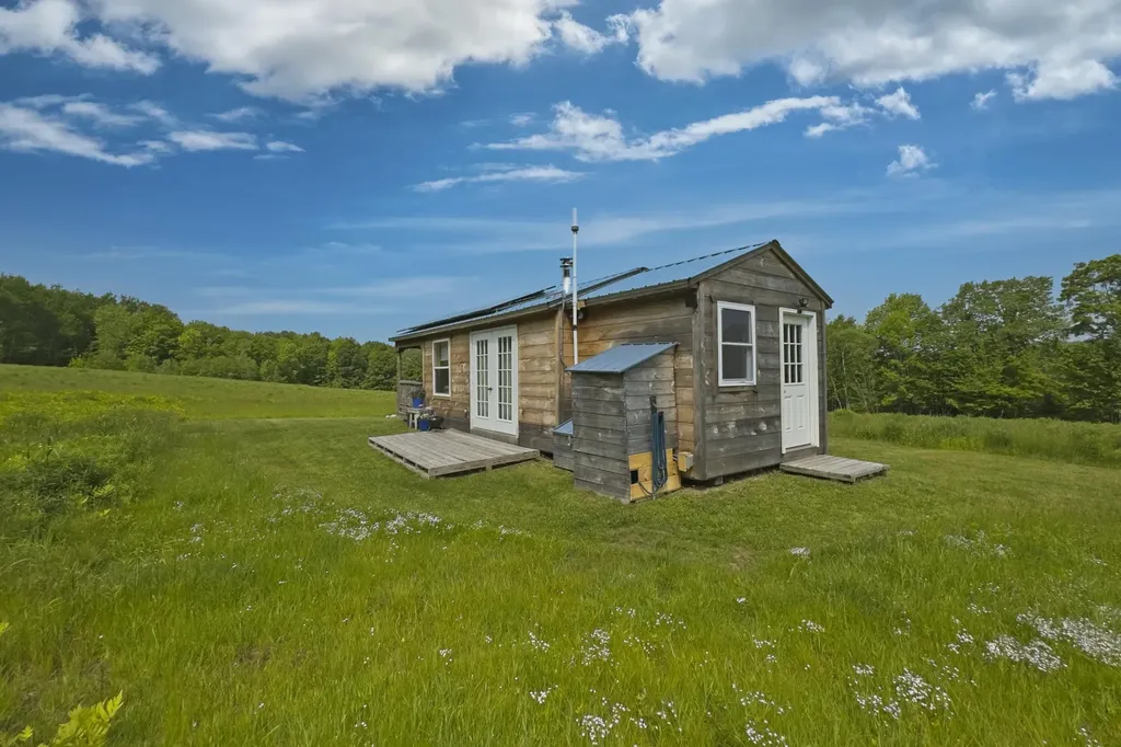 1535 Bailey Road Knox ME 04986