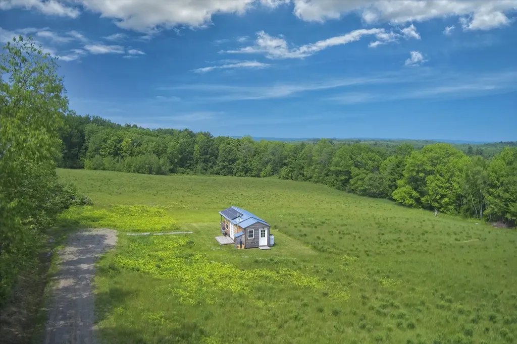 1535 Bailey Road Knox ME 04986
