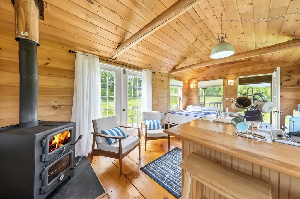 1535 Bailey Road Knox ME 04986