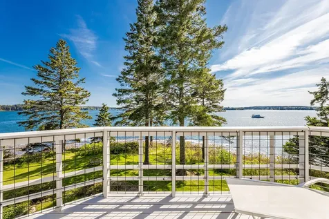 250 Davis Point Road Cushing ME 04563