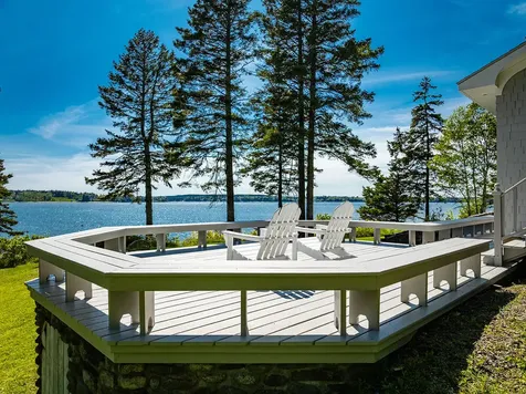 250 Davis Point Road Cushing ME 04563