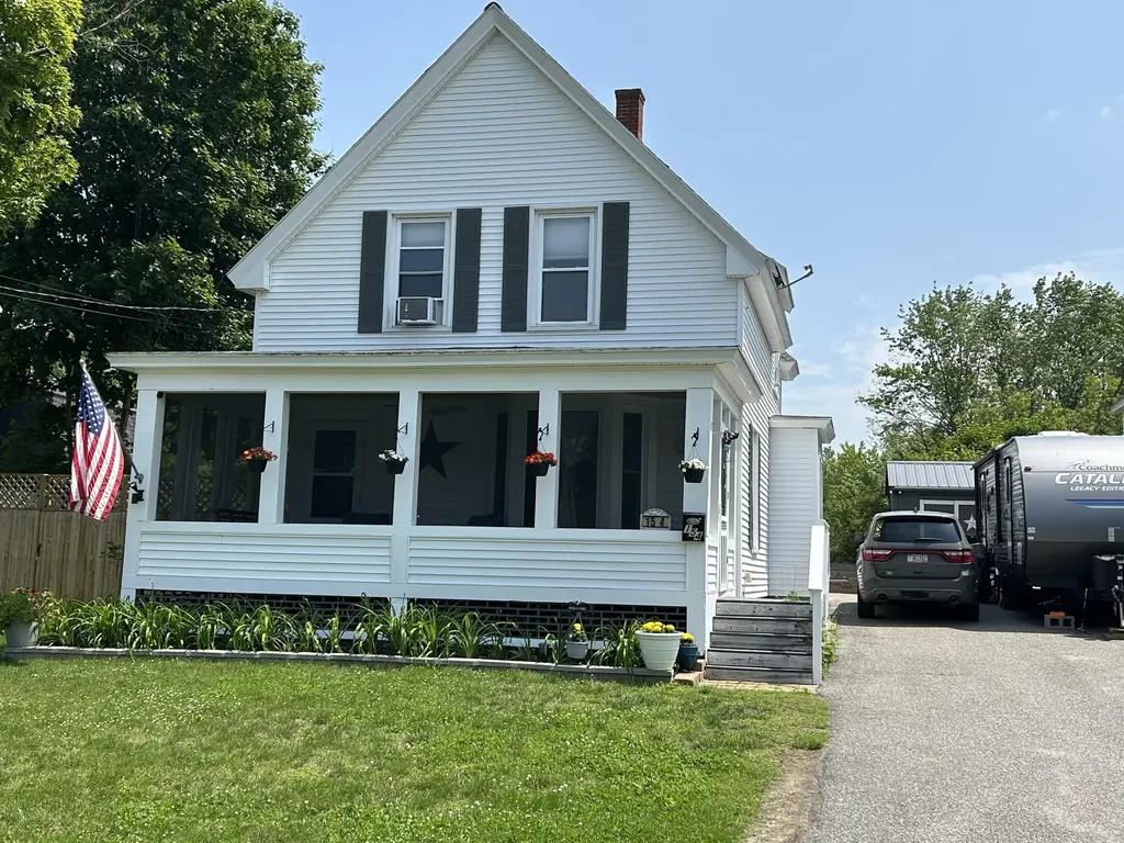 154 Cook Street Auburn ME 04210
