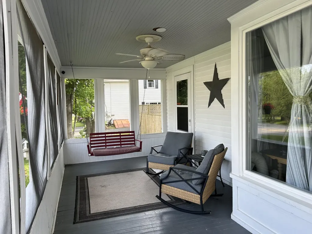 154 Cook Street Auburn ME 04210