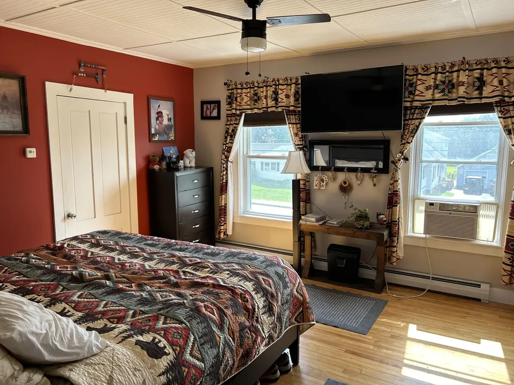 154 Cook Street Auburn ME 04210