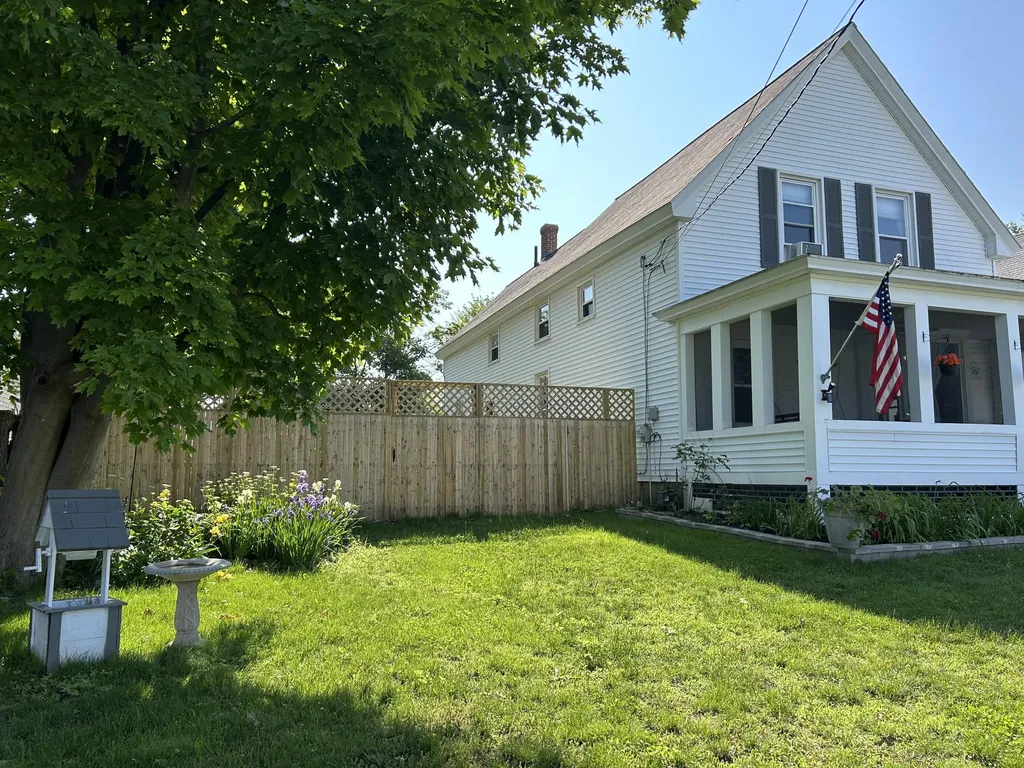 154 Cook Street Auburn ME 04210