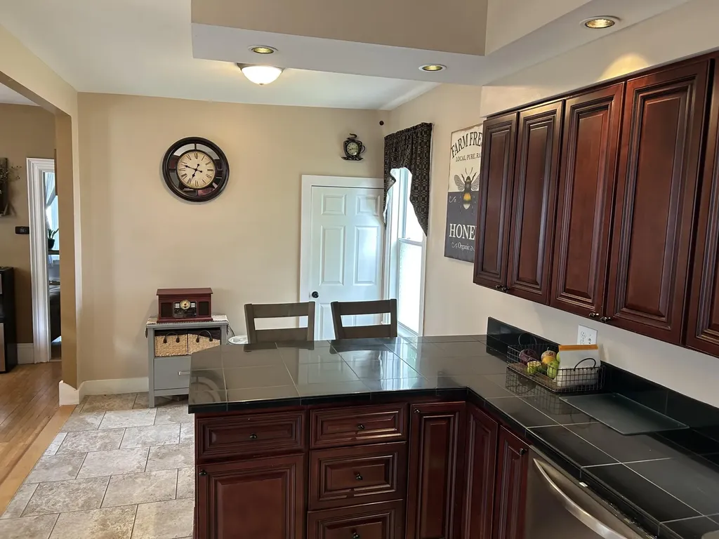 154 Cook Street Auburn ME 04210
