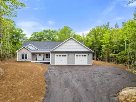 18 Crestwood Drive Orrington ME 04474