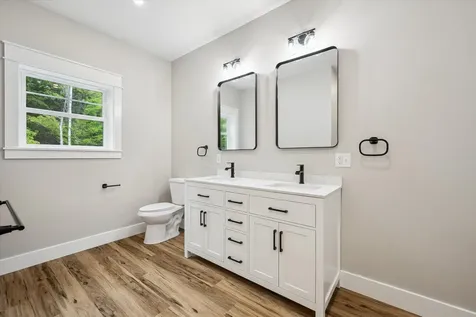 18 Crestwood Drive Orrington ME 04474