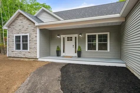 18 Crestwood Drive Orrington ME 04474