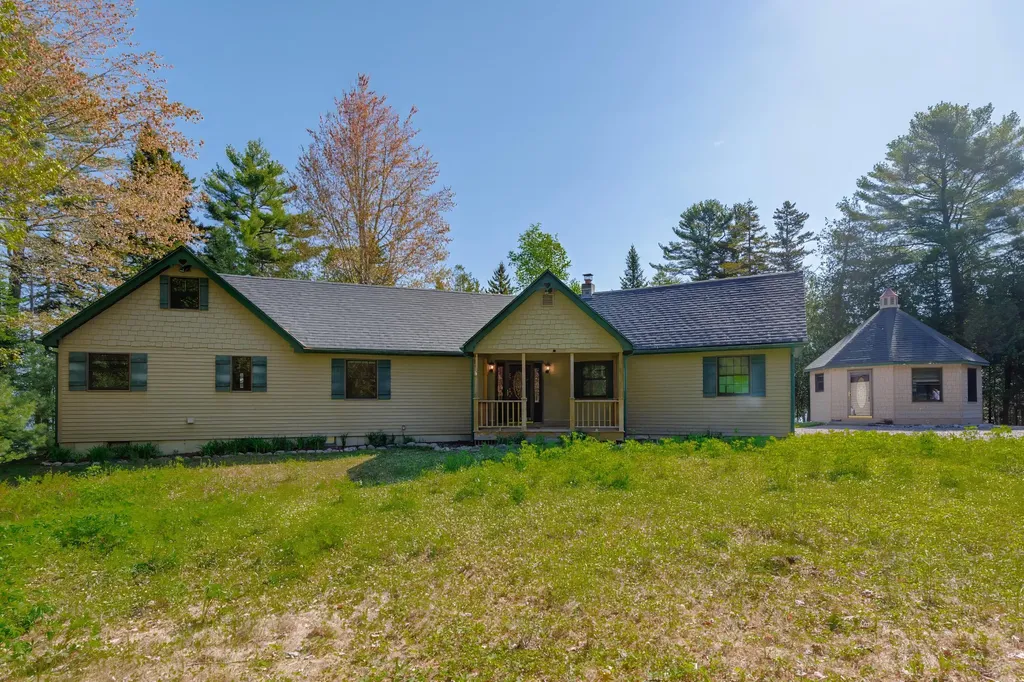 139 Havey Point Road Hancock ME 04640