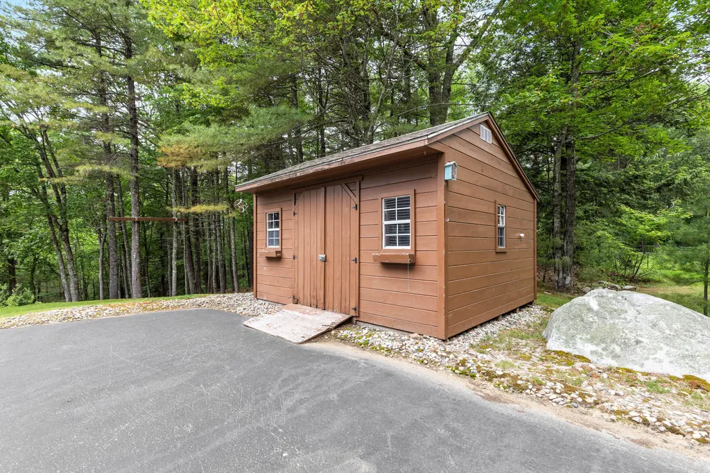 85 May Meadow Drive Gray ME 04039