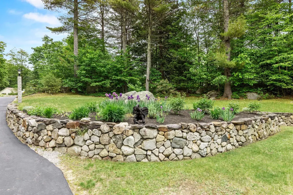 85 May Meadow Drive Gray ME 04039
