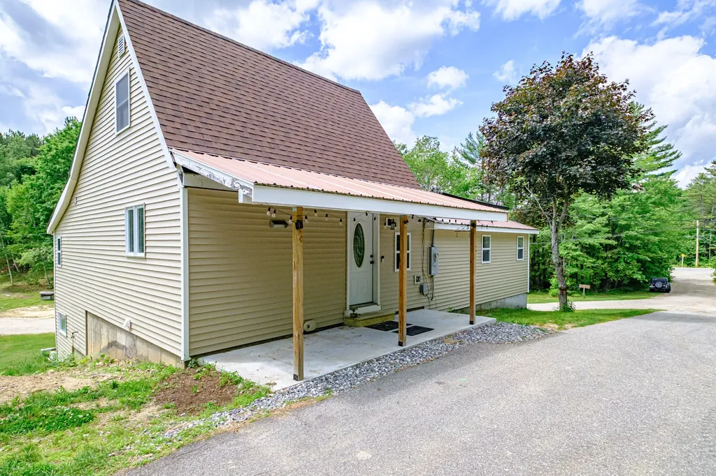 3 Hilltop Lane West Paris ME 04289