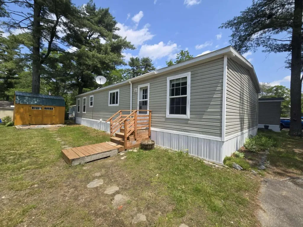 48 Primrose Lane Brunswick ME 04011
