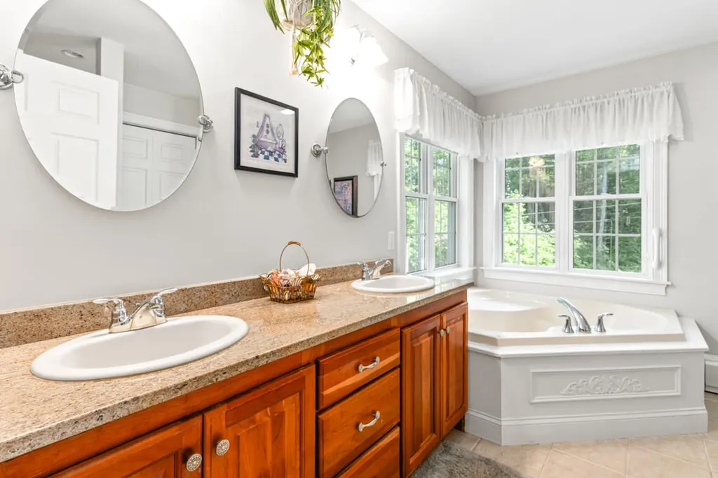 824 Duck Pond Road Westbrook ME 04092