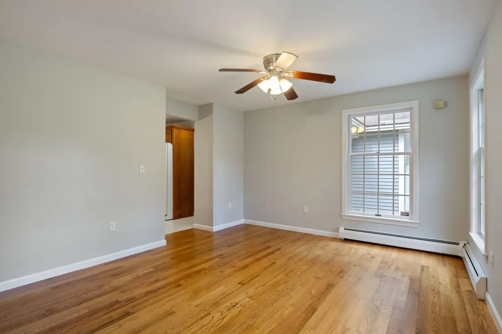 19 Lakeside Drive Falmouth ME 04105