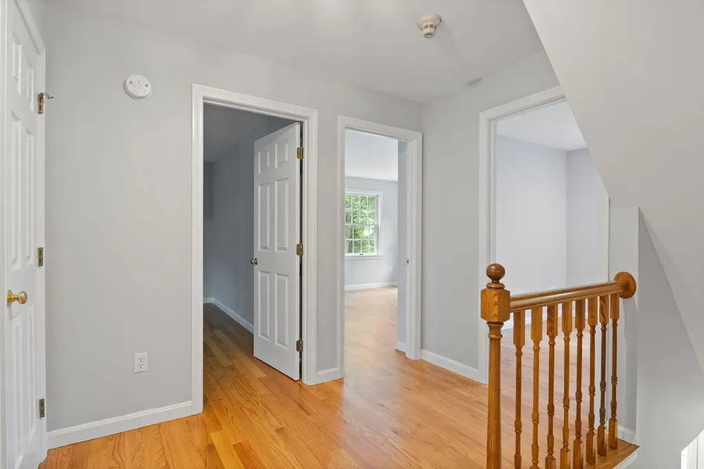 19 Lakeside Drive Falmouth ME 04105