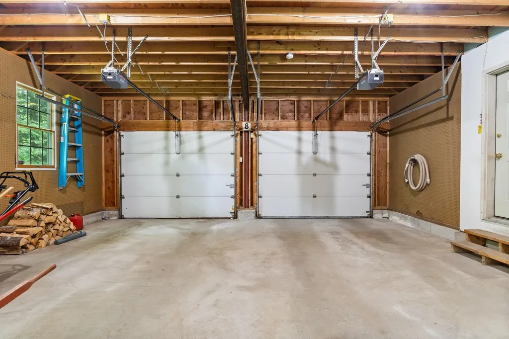 19 Lakeside Drive Falmouth ME 04105