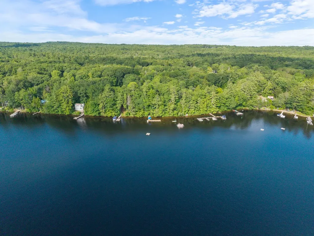 19 Lakeside Drive Falmouth ME 04105
