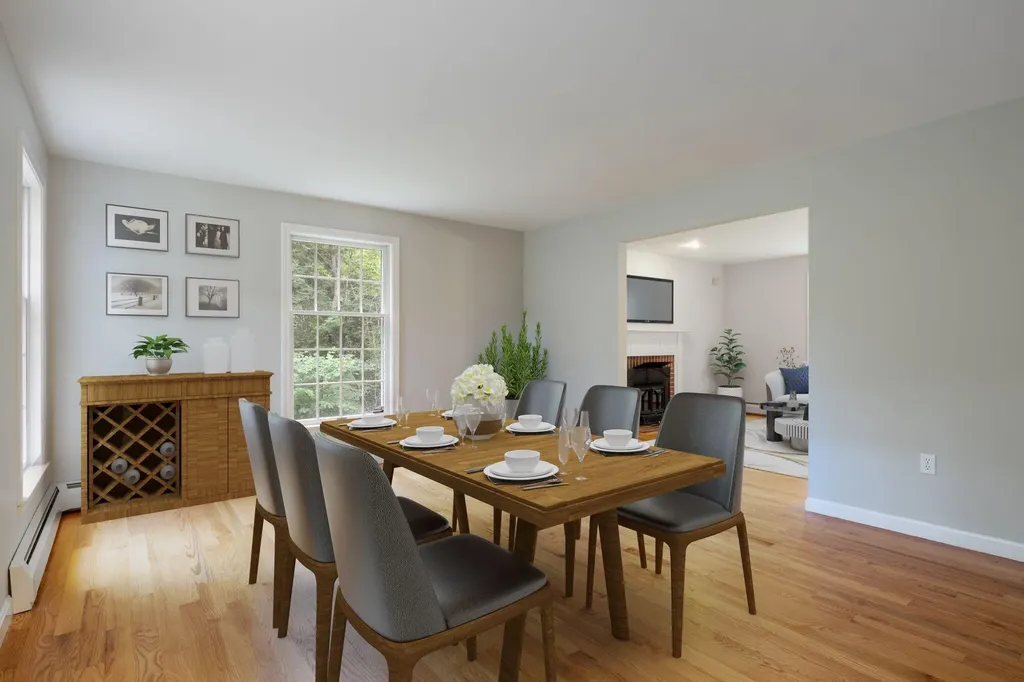19 Lakeside Drive Falmouth ME 04105