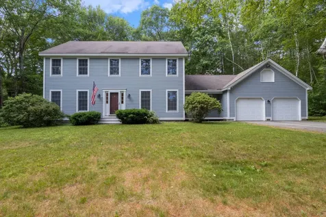 19 Lakeside Drive Falmouth ME 04105
