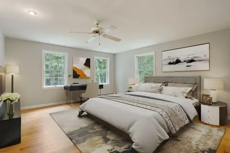 19 Lakeside Drive Falmouth ME 04105