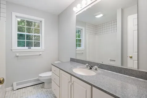 19 Lakeside Drive Falmouth ME 04105