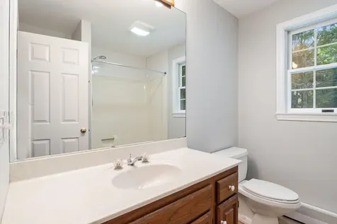 19 Lakeside Drive Falmouth ME 04105