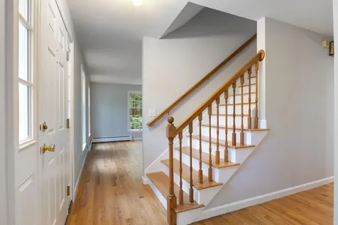 19 Lakeside Drive Falmouth ME 04105