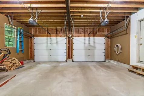 19 Lakeside Drive Falmouth ME 04105