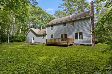 19 Lakeside Drive Falmouth ME 04105