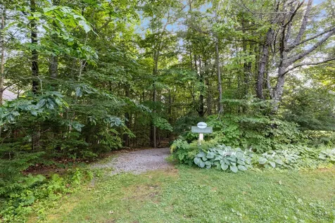 19 Lakeside Drive Falmouth ME 04105