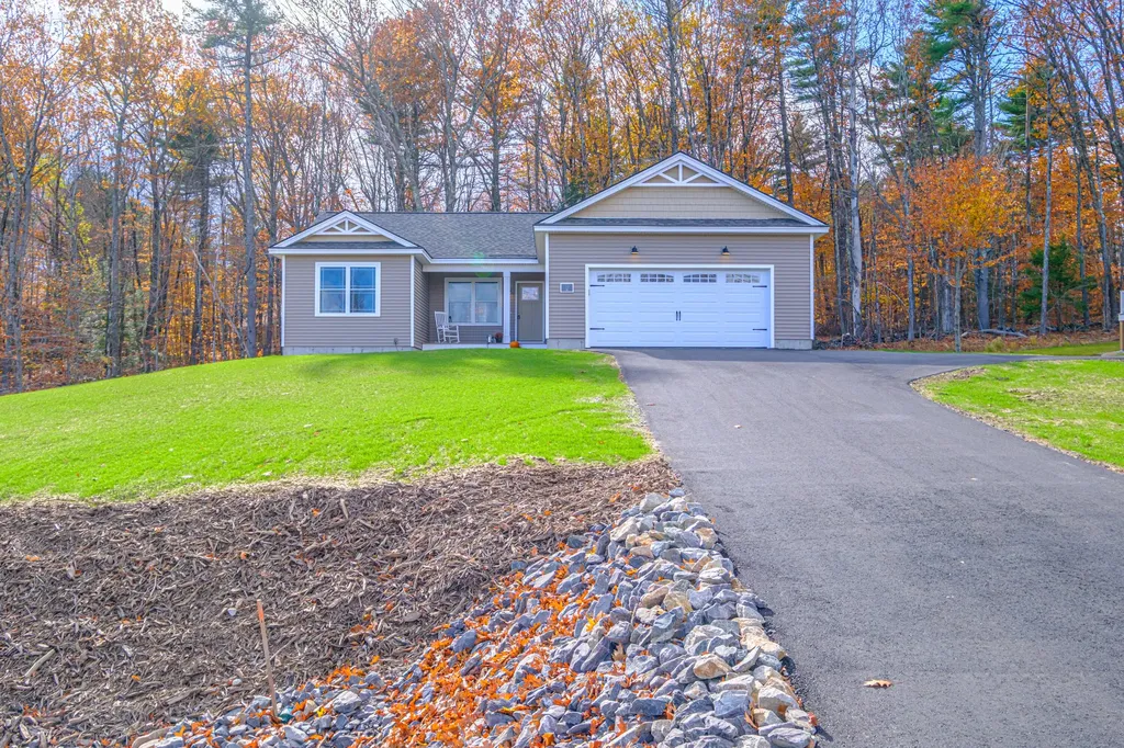 33 Woodbrey Lane Standish ME 04084