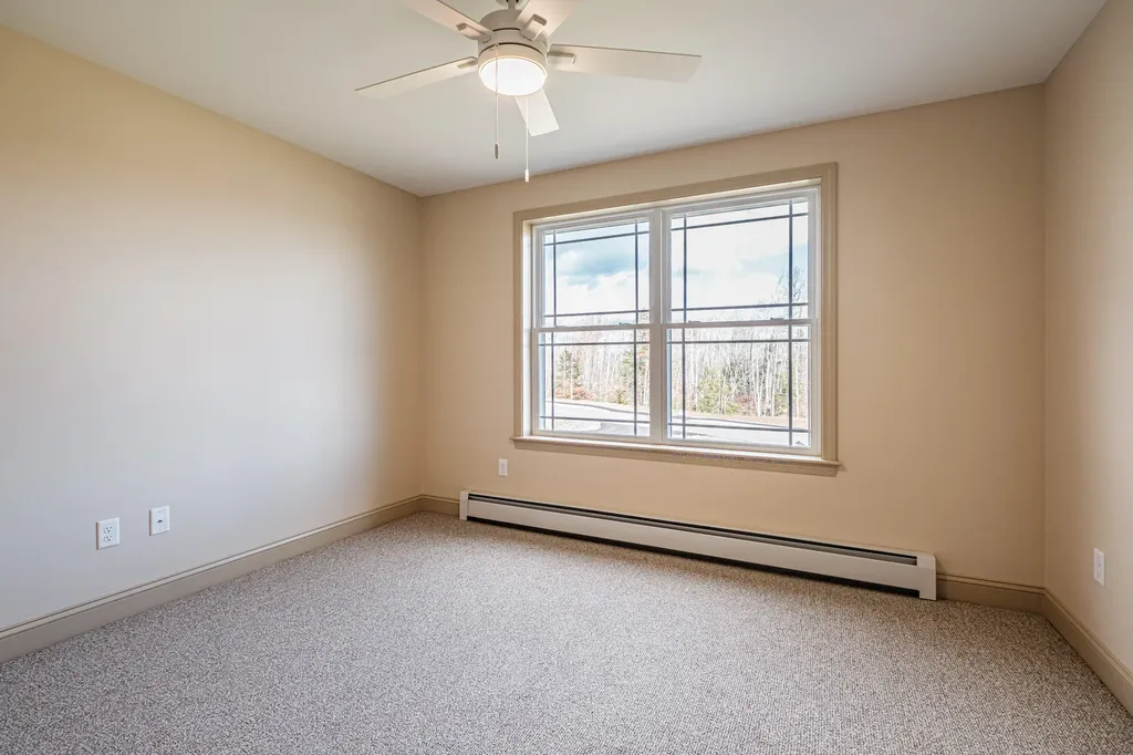 33 Woodbrey Lane Standish ME 04084