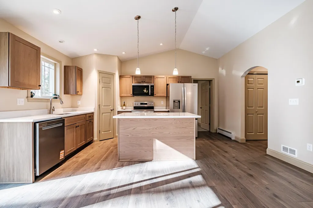 33 Woodbrey Lane Standish ME 04084