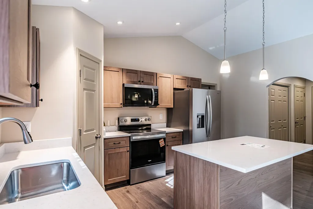33 Woodbrey Lane Standish ME 04084