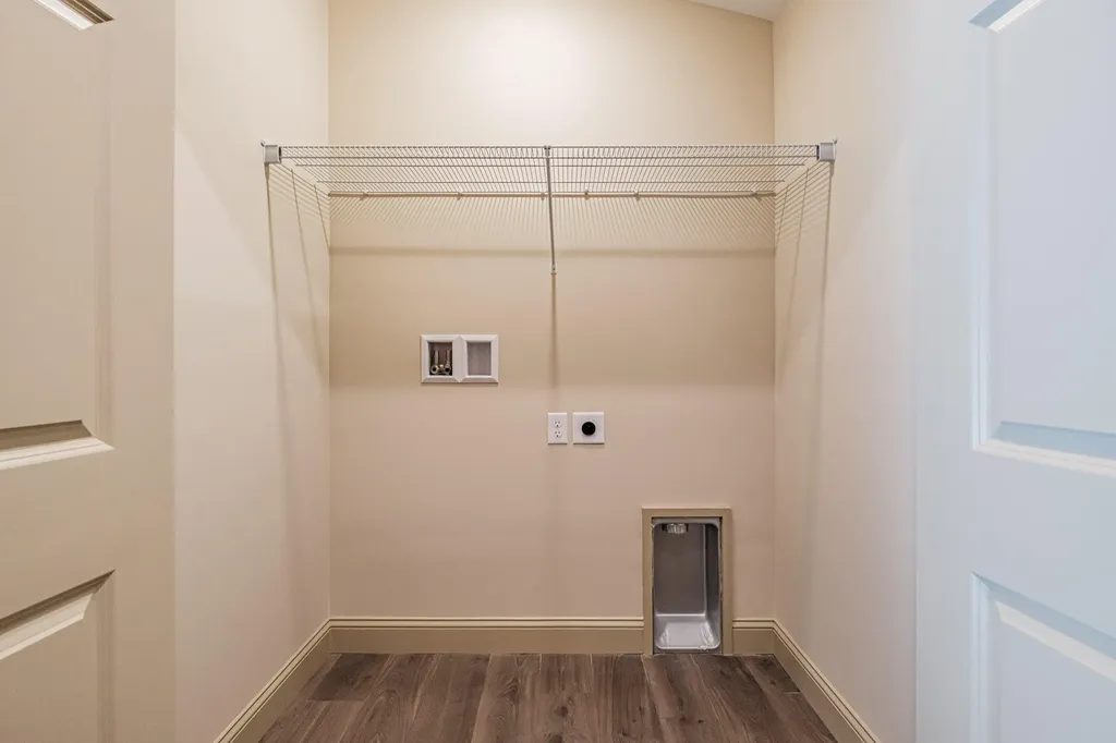 33 Woodbrey Lane Standish ME 04084