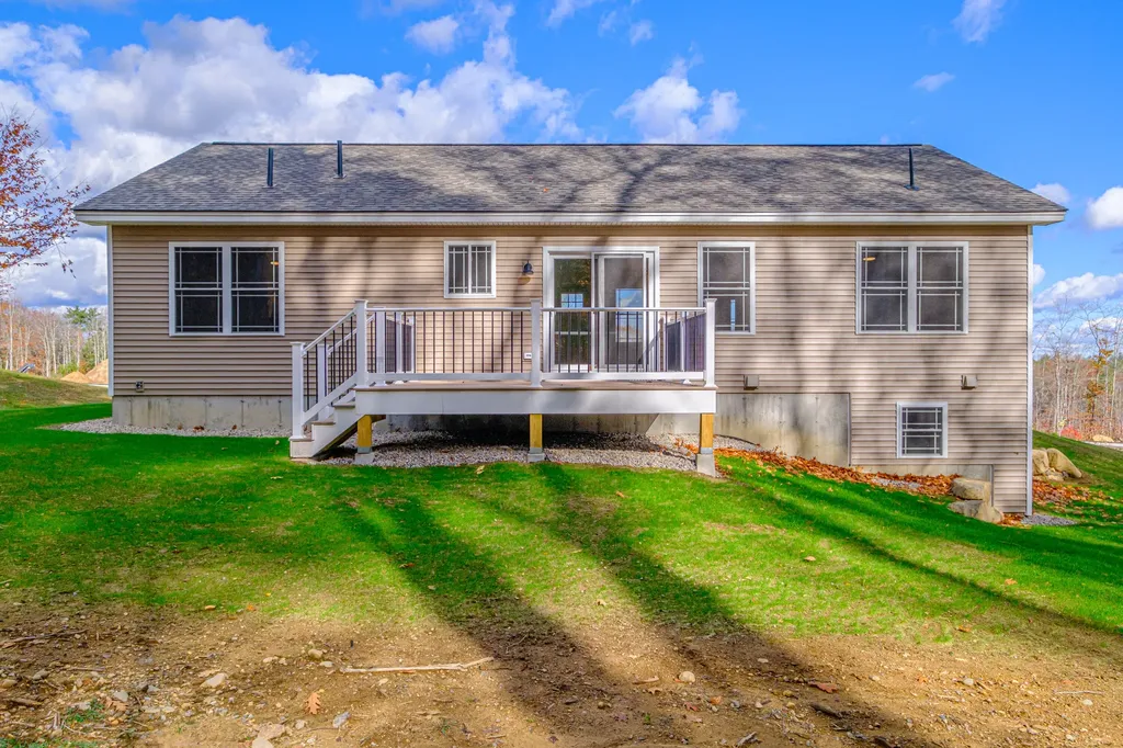 33 Woodbrey Lane Standish ME 04084