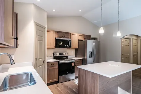 33 Woodbrey Lane Standish ME 04084