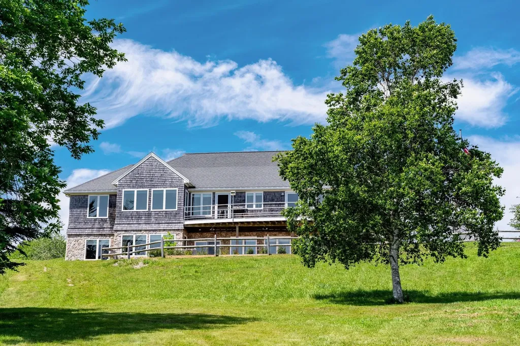 197 N Shore Road North Haven ME 04853