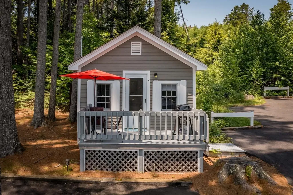 2076 Atlantic Highway Lincolnville ME 04849