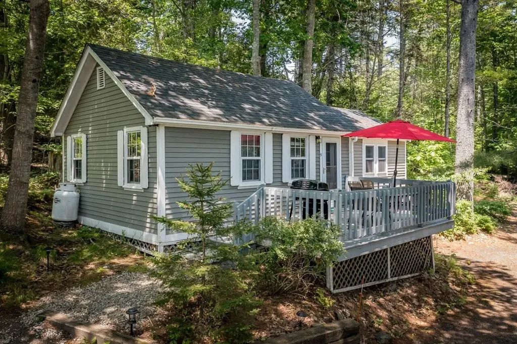 2076 Atlantic Highway Lincolnville ME 04849