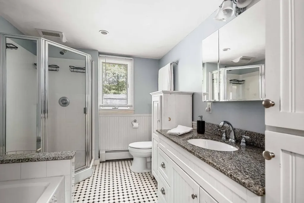 2076 Atlantic Highway Lincolnville ME 04849