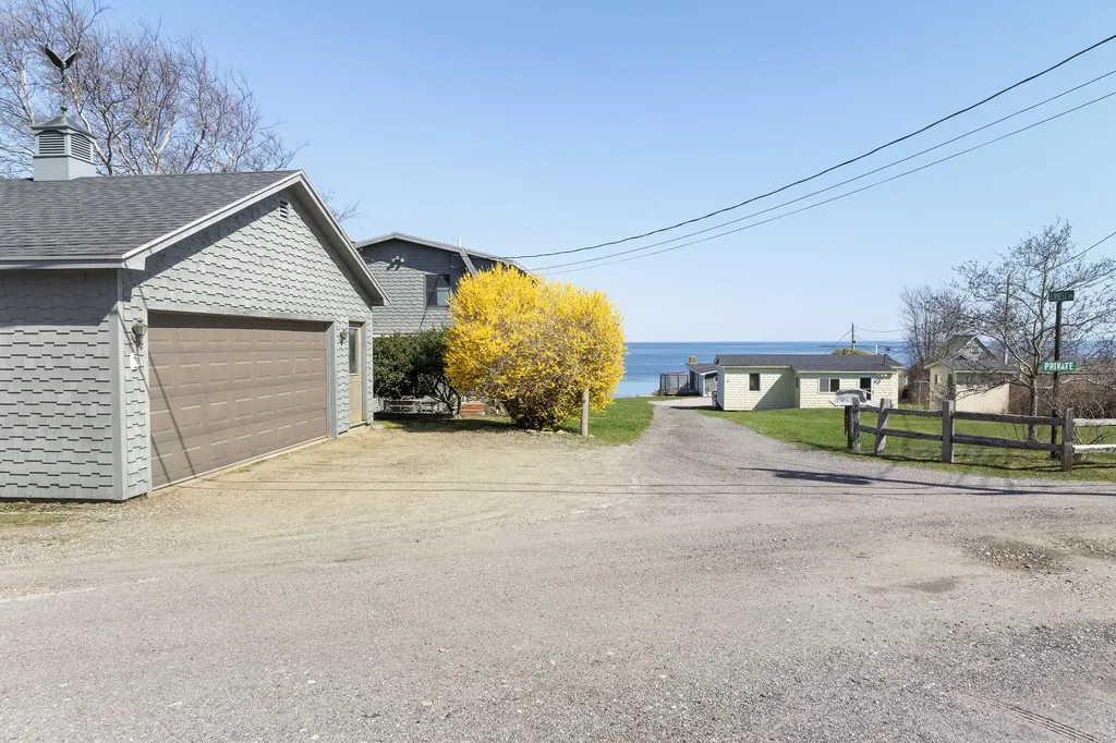 3 Linnell Drive Harpswell ME 04003