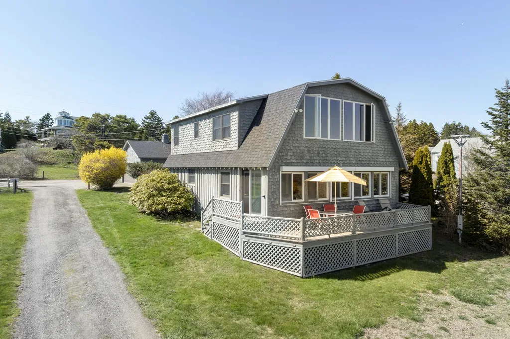 3 Linnell Drive Harpswell ME 04003