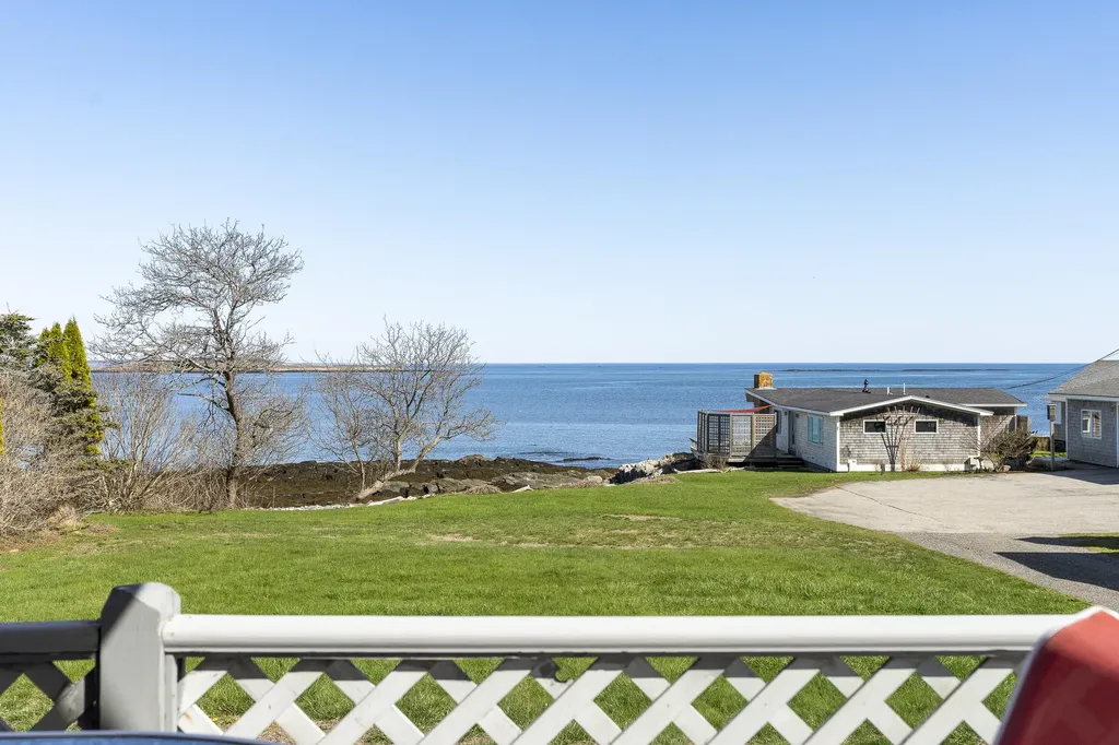 3 Linnell Drive Harpswell ME 04003
